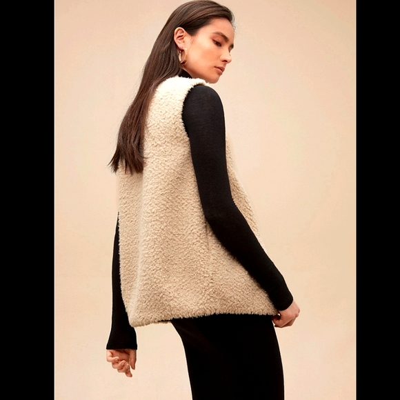 Aritzia chatou cream vest - Picture 2 of 5